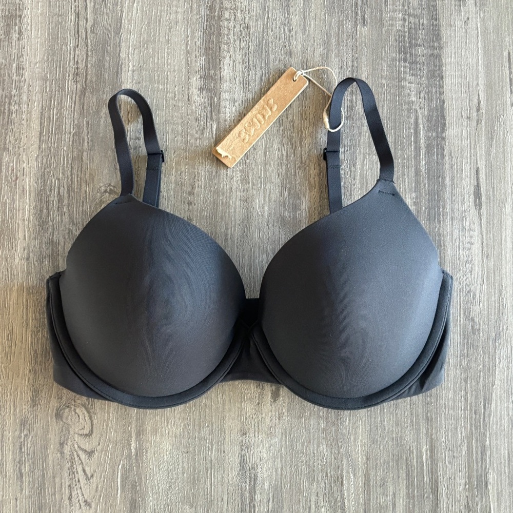 New Skims Bra 32D